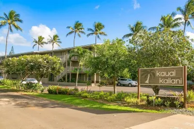 3 Bedroom Ocean Front Condo with Pool & Elevator! Hotels near Kapaa Shopping Center
