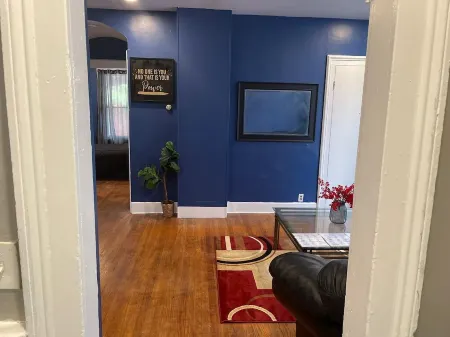 Cozy and stylish apartment in central meriden