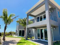 Luxury Pool Villa -260 Degree Dual Bay Views and Walking Distance to Beach Below