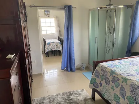 Studio apartment with relaxing terrace Отели рядом с достопримечательностью «Dawn Beach»