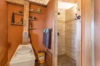 Beautiful Off-Grid Living @ Granny Flats