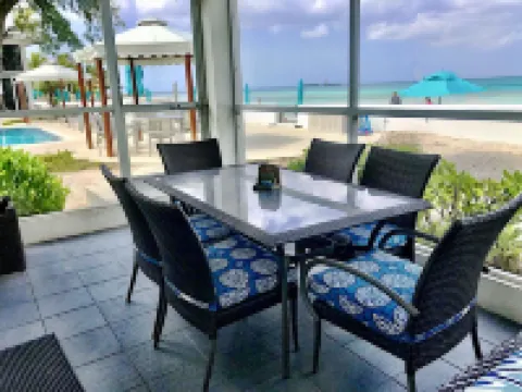 Spectacular Beachfront Condo, Seven Mile Beach - Ground Floor!