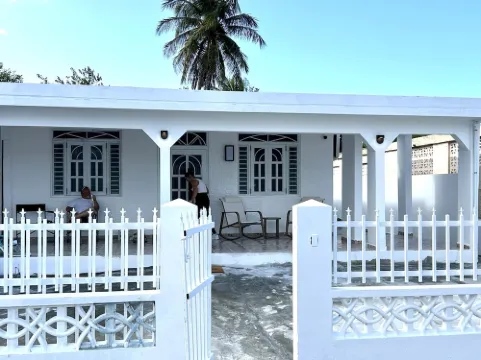 Spacious 5-Br House with Private Pool, WiFi, AC in Lovely Luquillo