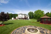 Lakefront Retreat on Long Lake – Perfect for Wildlife, Weddings & Getaways