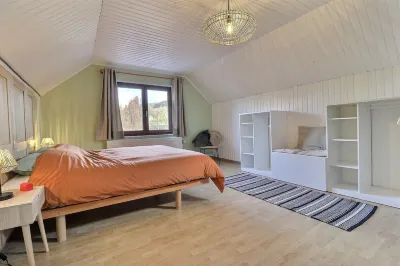 Terra: apartment just a stone's throw from the banks of the Meuse between Namur and Dinant Hotels in 