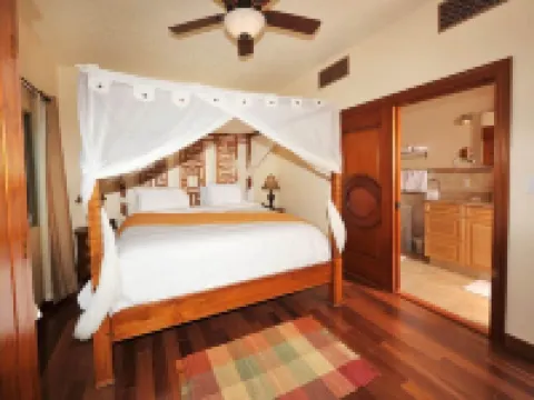 Sea Shore Allure's Standard One Bedroom One Bathroom Ocean Front  Villa فنادق في 