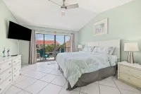 SEA PLACE OCEANVIEW! Renovated Townhome! 2 large balconies, pool & tennis