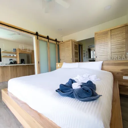 Secluded Design Jungle Villa, Very Private, Concierge Service, Security