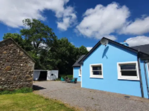 Family & Pet Friendly Restored Cottage in East Mayo with   Bord Failte Award