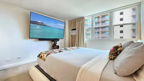 Charming10th Floor Cozy Studio w/Parking