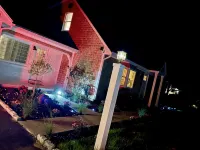 Contemporary Cape Getaway: Perfect Beachside Vacation for 10! Hotels near Nauset Fellowship UU