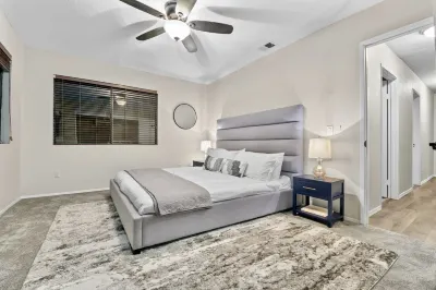 Massive Hillside Estate Heated Pool+Spa Views!!! Hotels near Walmart Supercenter