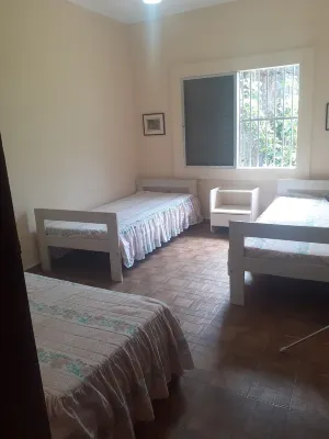 Tranquil Property Facing the Sea, Located on Praia Grande Beach. Hotels near Praia do Caiçara