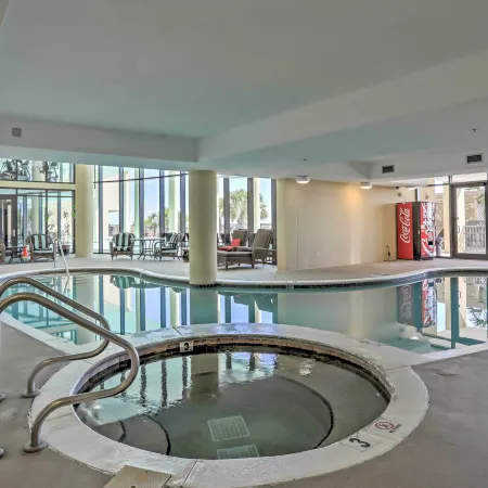 Beachfront Bliss on Dauphin Island w/ Pool Access!