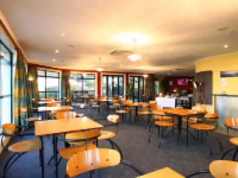 เฮอริเทจ คอร์ท ลอดจ์ โรงแรมในอามารู