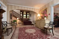 Bass Cottage & Ullikana Hotels in Gouldsboro