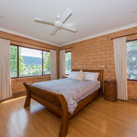 Clarendon Forest Retreat