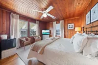 Cypress House Inn - Homestays