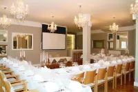 Hotel am Molkenmarkt Hotels in Pawesin