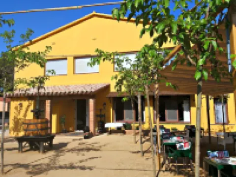 Hotel les Roques Hotele w: Bascara