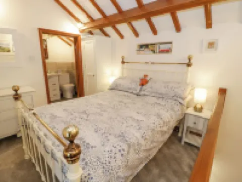 The Little White Cottage Hotels in Mold