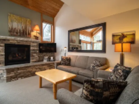 Caribou Highlands Lodge Hotels in Cook County
