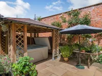 The Lodge Hotels in Wroxham