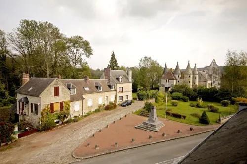 Logis Hôtel les Terrasses Hotels in Soissons
