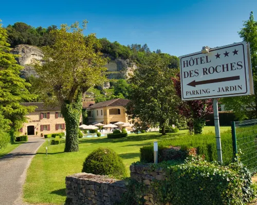 Hôtel des Roches - Climatisation Hotels in Les Eyzies-De-Tayac-Sireuil