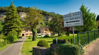 Hôtel des Roches - Climatisation Hotels in Les Eyzies-De-Tayac-Sireuil