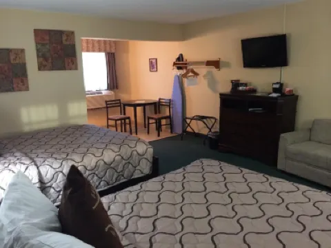 Pacer Inn & Suites Motel Hotels in 