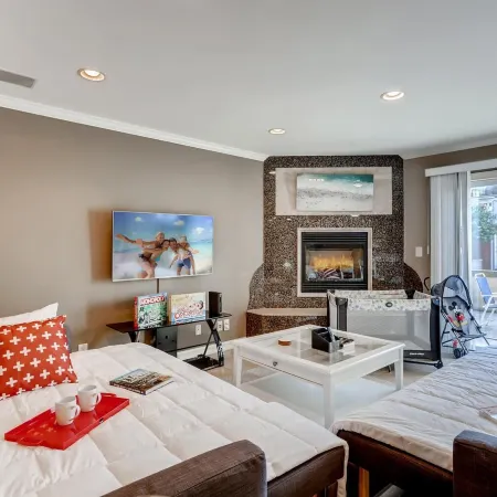 Awesome Family Friendly Beach Home - 1 Block to Ocean - 3Br/2Bath - Self Check in! (C1)