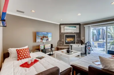 Awesome Family Friendly Beach Home - 1 Block to Ocean - 3Br/2Bath - Self Check in! (C1) Hotels in Newport Beach