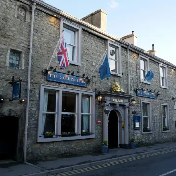 The Golden Lion at Settle