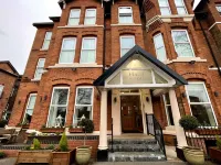 The Westlynne Hotel & Apartments Hotels in Prestwich