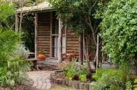 Ti-Tree Village Отели рядом с достопримечательностью «BIG4 Ingenia Holidays Queenscliff Beacon»