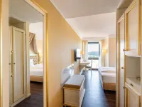 Burghotel Staufenberg Hotels in Staufenberg