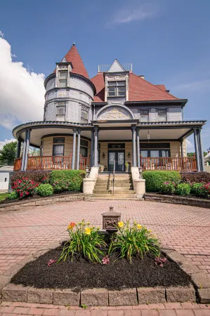 The Levi Deal Mansion Bed & Breakfast