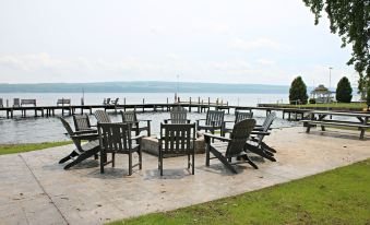 Plum Point Lodge
