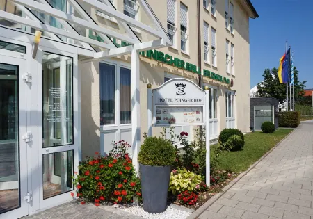 Hotel Poinger Hof Отели в г. Анцинг