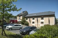 Brit Hotel Confort Deltour Mende - parking