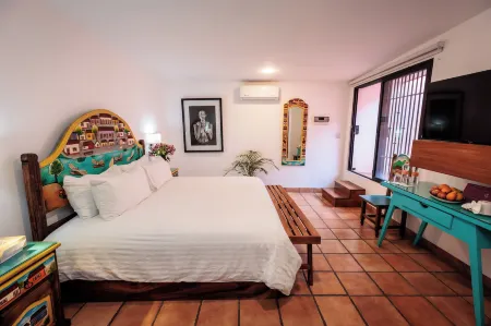 Hotel Rosa Mexicano Отели рядом с достопримечательностью «Templo of the Compa?ia de Jesus»