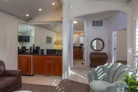 Saratoga Oaks Lodge Hotels in Saratoga