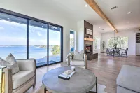 Luxury Lake Granbury Cliffside Home w/ Deck! - balcony