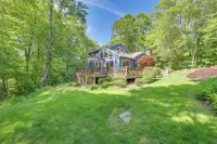 Private Pool! Getaway, 14 Mi to Hammonasset Beach - piscina
