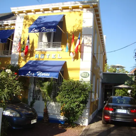 Hotel Las Flores Отели рядом с достопримечательностью «Торговый центр Paseo Quilin»