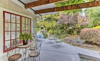 Charming Historic Retreat Near Poverty Bay!