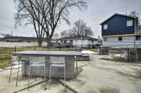 Green Bay Getaway Near Lambeau Field and Resch! - بار