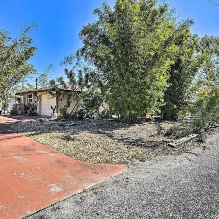 Unique Nokomis Home ~ 2 Mi to Beach Access!