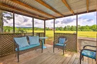 Quiet Clayton Home w/ Mountain Views 4 Mi to Lake! - Homestays